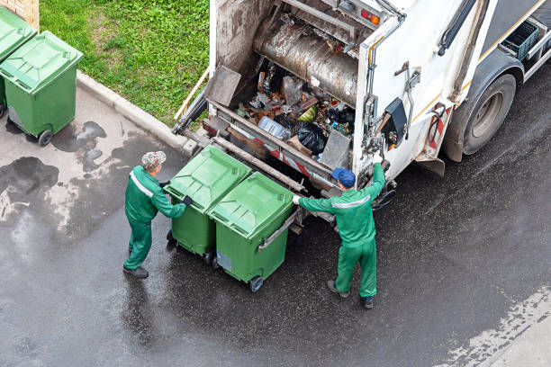 Best Yard Waste Removal  in Darlington, WI